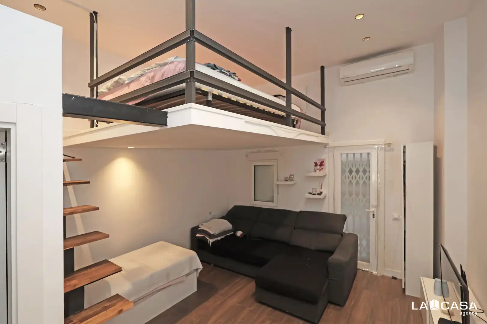 Dormitori de Loft en venda en L'Hospitalet de Llobregat amb Calefacció i Terrassa