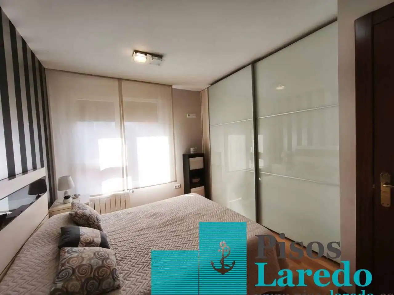 Habitación de Piso en venta en Laredo con Calefacción, Parquet y Amueblado