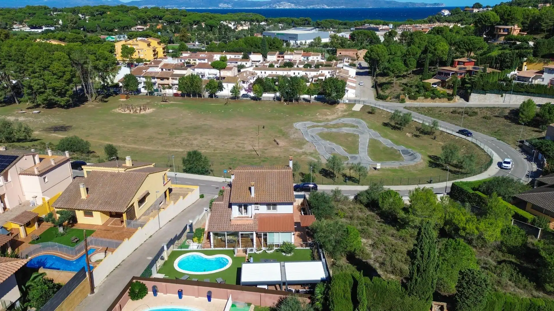 Vista exterior de Casa o chalet en venta en L'Escala con Aire acondicionado, Calefacción y Jardín privado