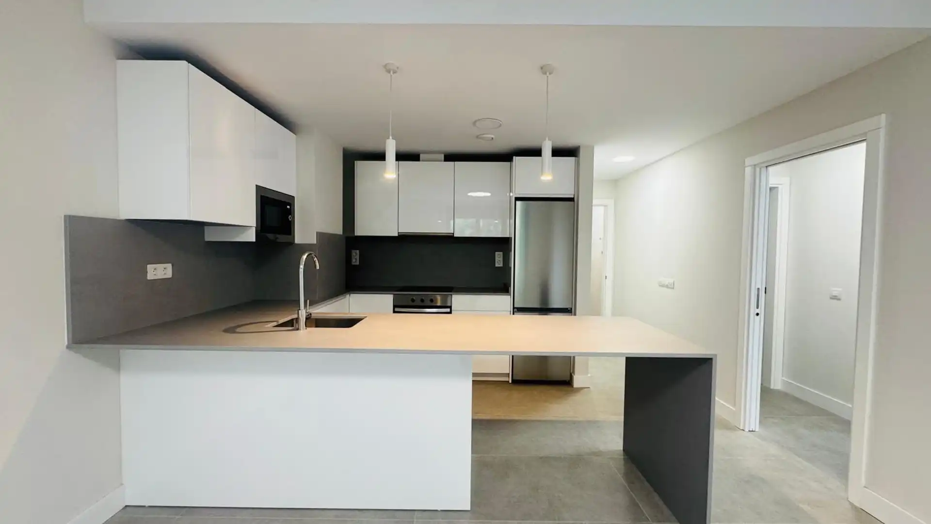 Cocina de Piso de alquiler en Las Palmas de Gran Canaria con Aire acondicionado y Trastero