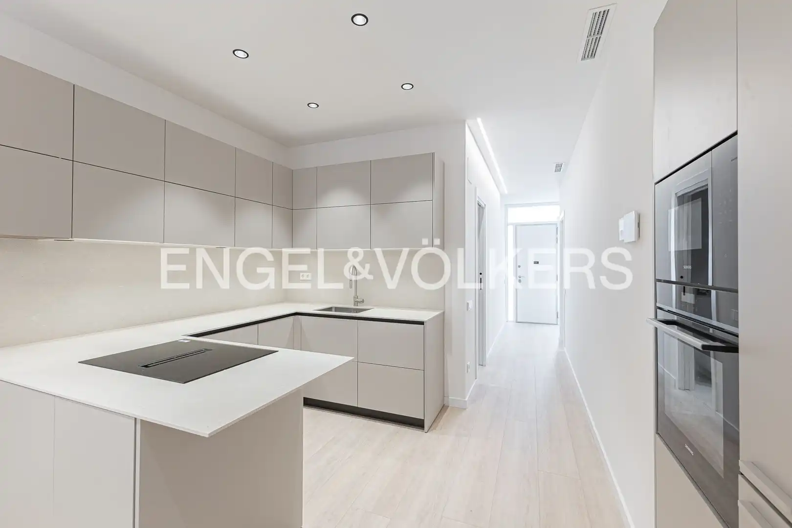 Kitchen of Flat for sale in Barcelona  with Air Conditioner, Heating and Private garden