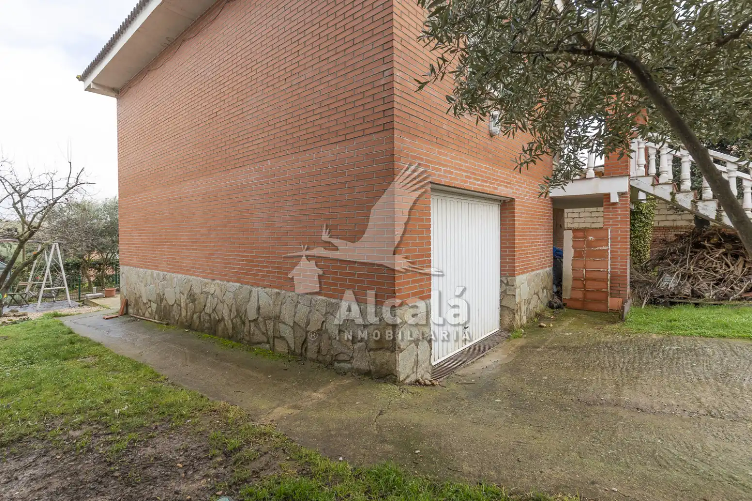 Vista exterior de Casa o chalet en venta en Torrejón del Rey con Calefacción y Piscina