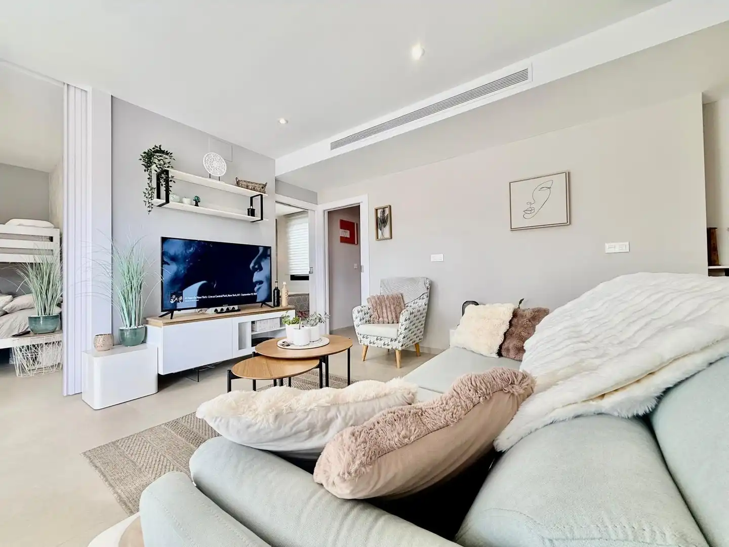 Wohnzimmer von Dachboden zum Verkauf in San Pedro del Pinatar mit Klimaanlage, Heizung und Privatgarten