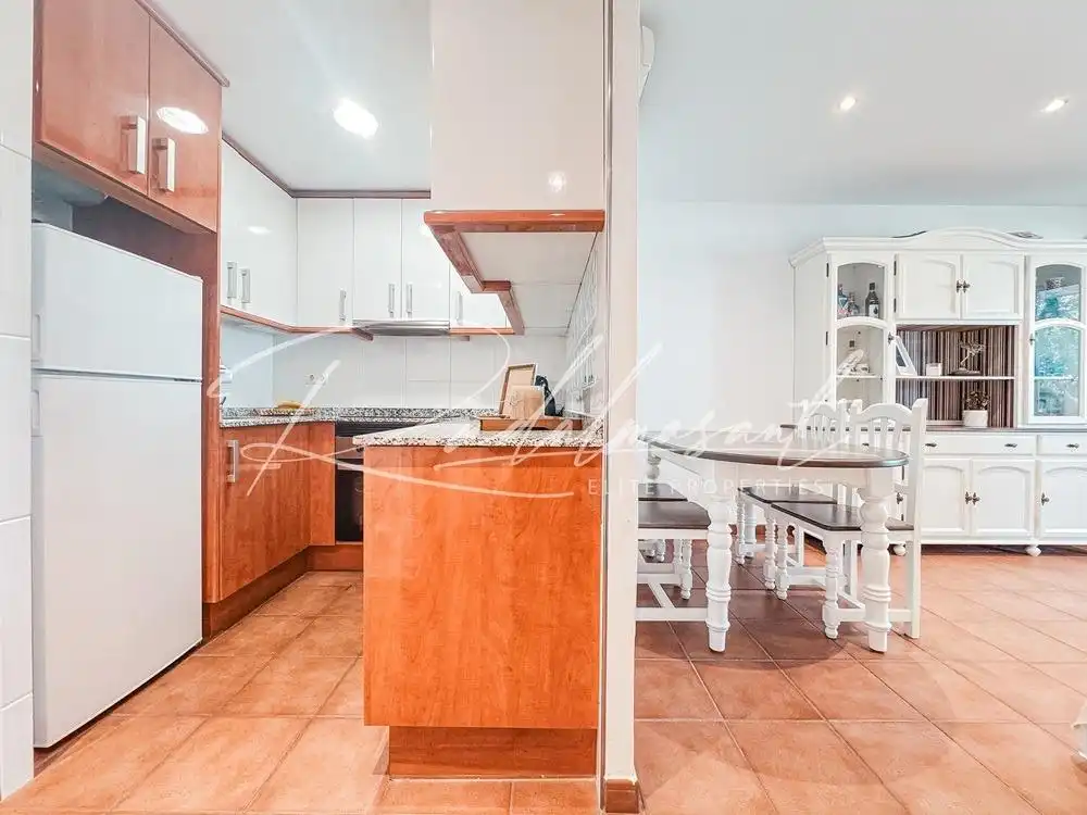 Cocina de Piso en venta en Salou con Calefacción, Terraza y Amueblado