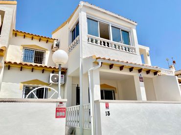 Xalet amb piscina en venda a Orihuela Costa