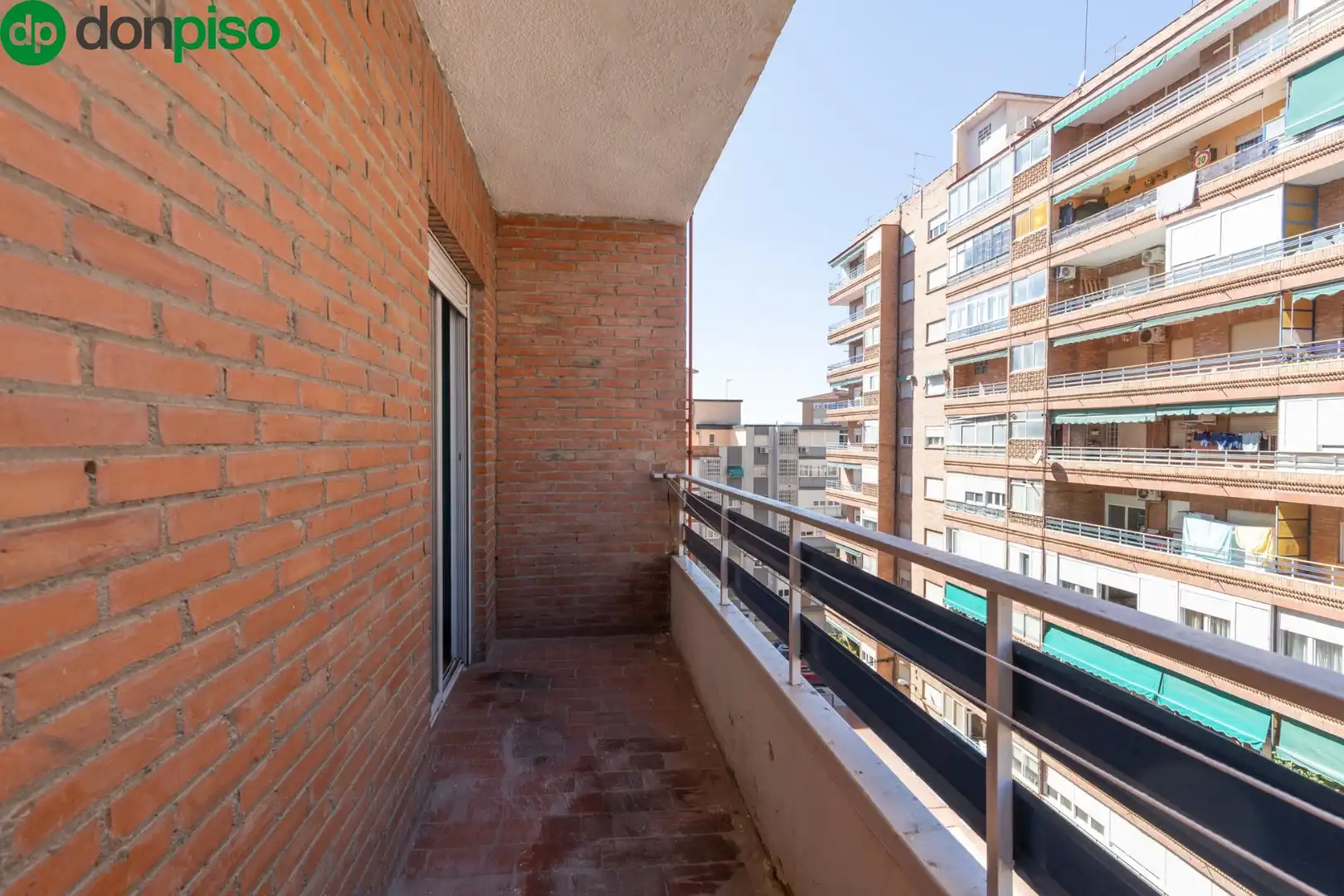 Piso en venta en Calle ALMUÑECAR, 4, Barrio de Zaidín