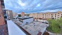 Vista exterior de Pis en venda en Fuenlabrada amb Calefacció, Parquet i Terrassa