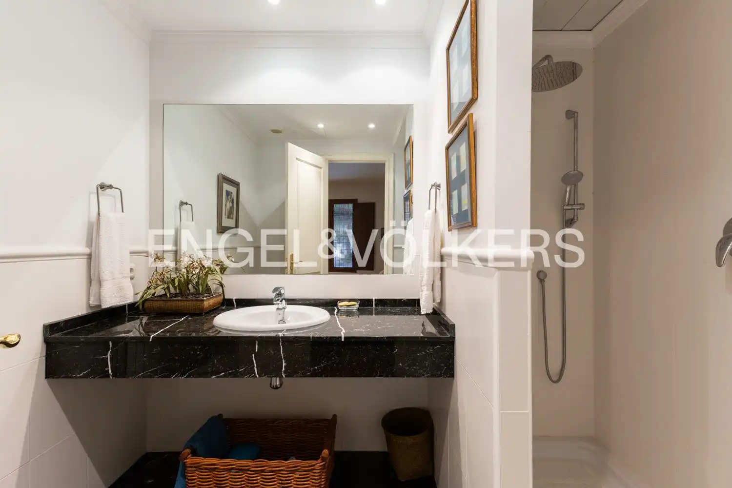 Bathroom of Houses for sale in Faura  with Air Conditioner, Heating and Private garden