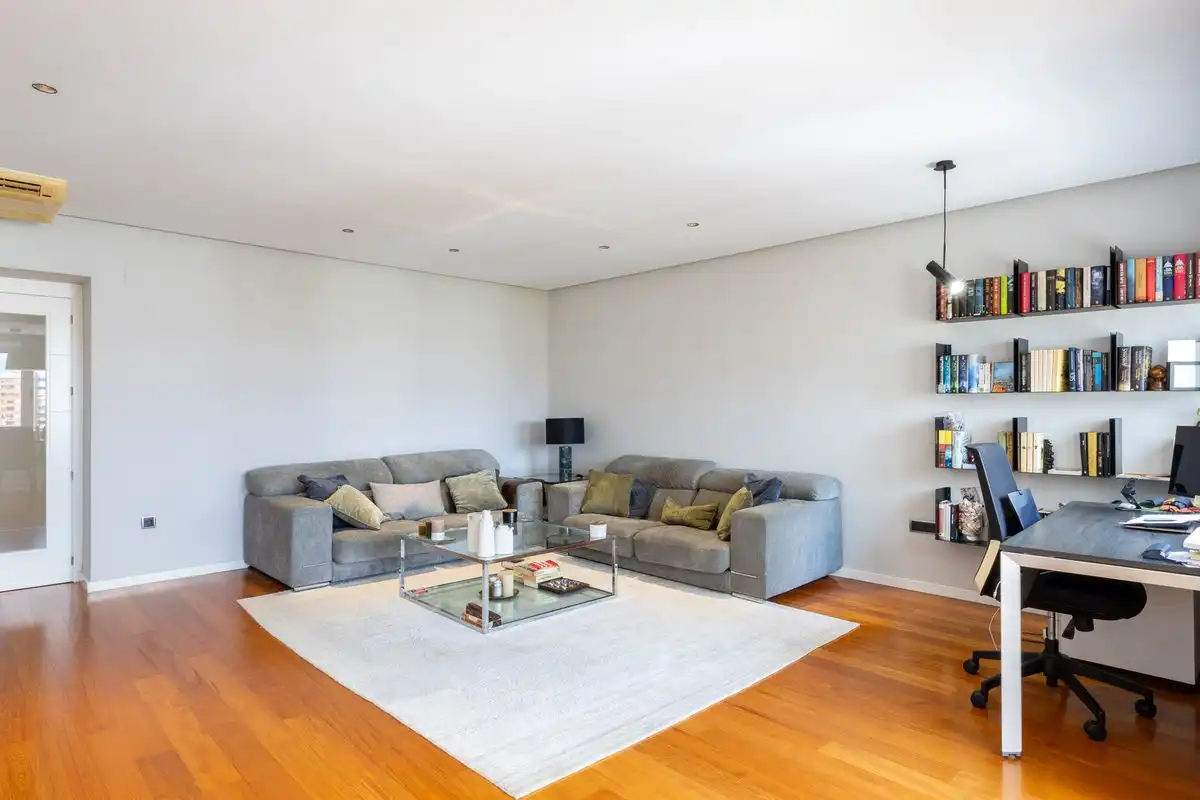 Flat with lift for sale in Carrer de Ramón Gordillo, imagen 5