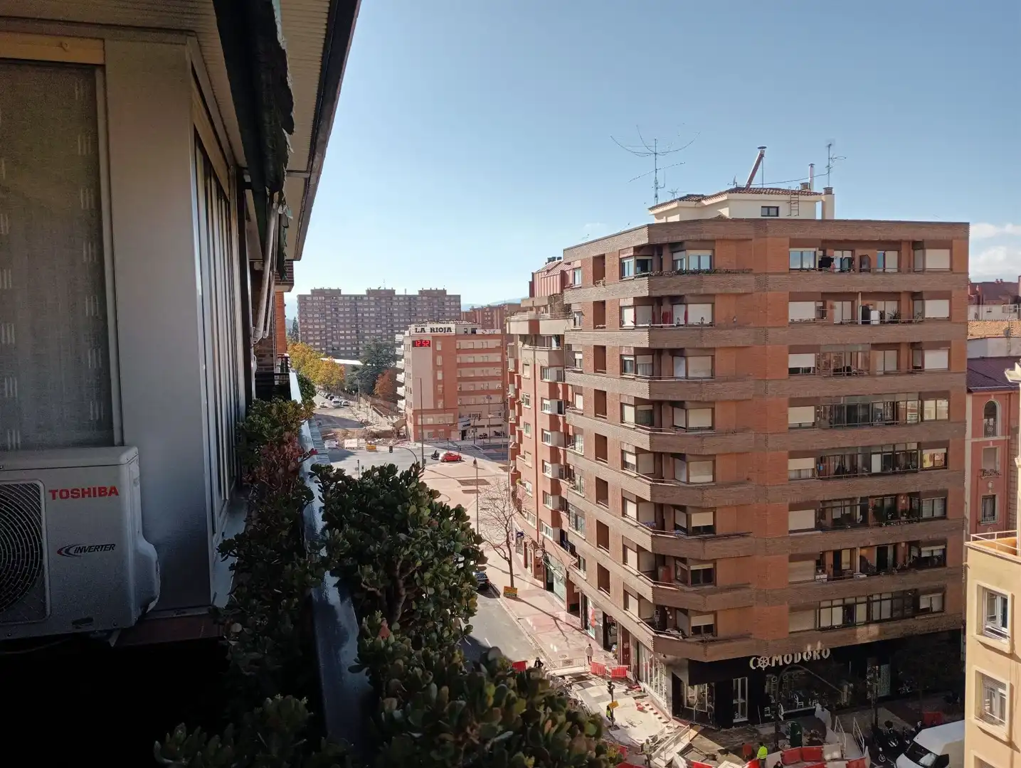 Außenansicht von Wohnung zum Verkauf in  Logroño mit Klimaanlage, Heizung und Terrasse
