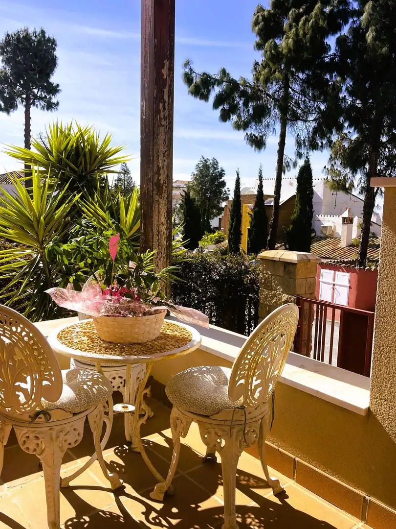 Terrasse von Einfamilien-Reihenhaus zum Verkauf in Mijas mit Klimaanlage, Heizung und Privatgarten