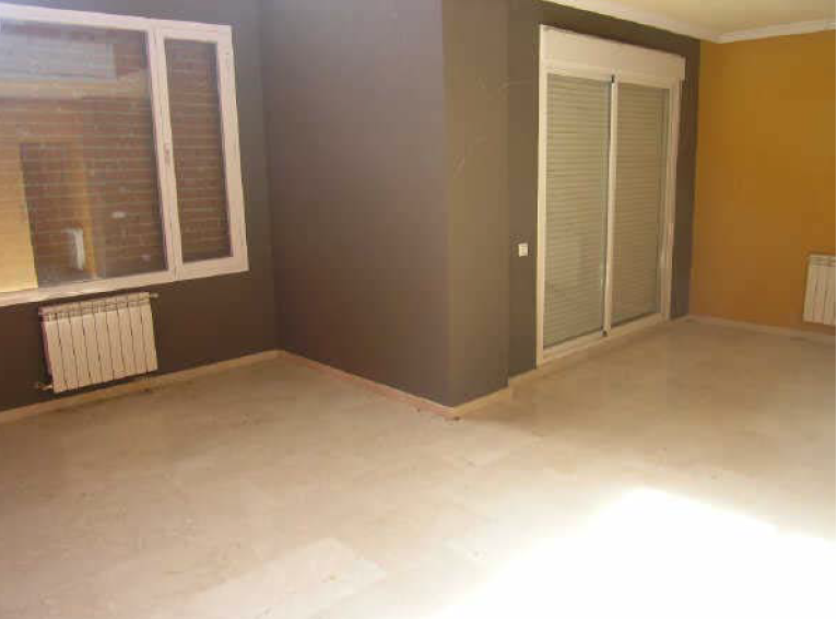 Single-family semi-detached for sale in CONSTELACIÓN PEGASO, Parla Este