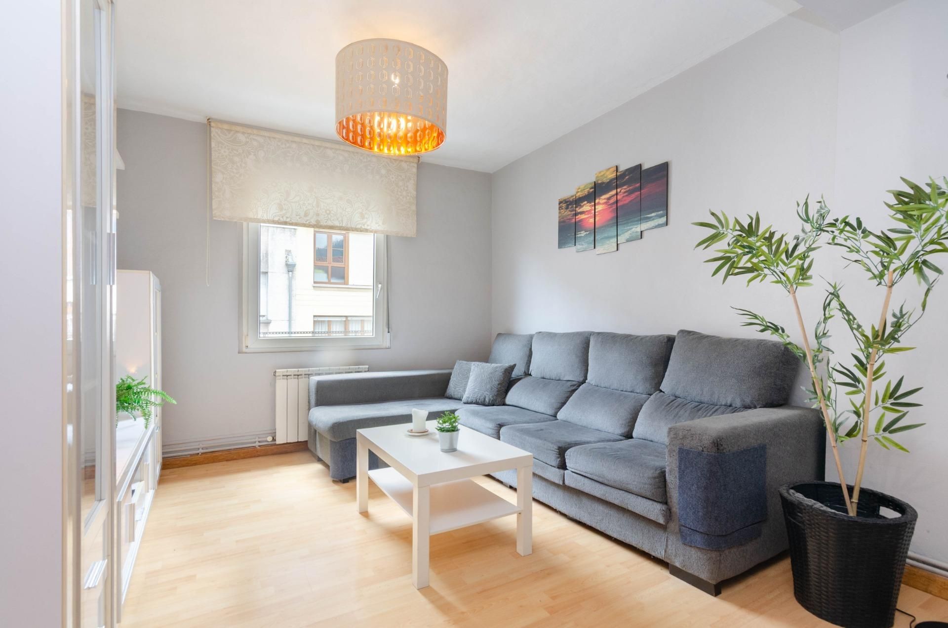 Living room of Flat to rent in Oviedo   with Heating, Terrace and Balcony
