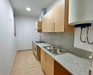 Cuina de Planta baixa de lloguer en L'Aldea amb Terrassa