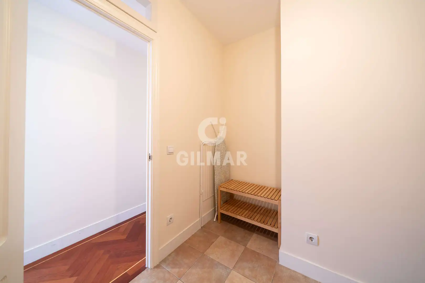 Flat for sale in Madrid  with Heating and Storage room