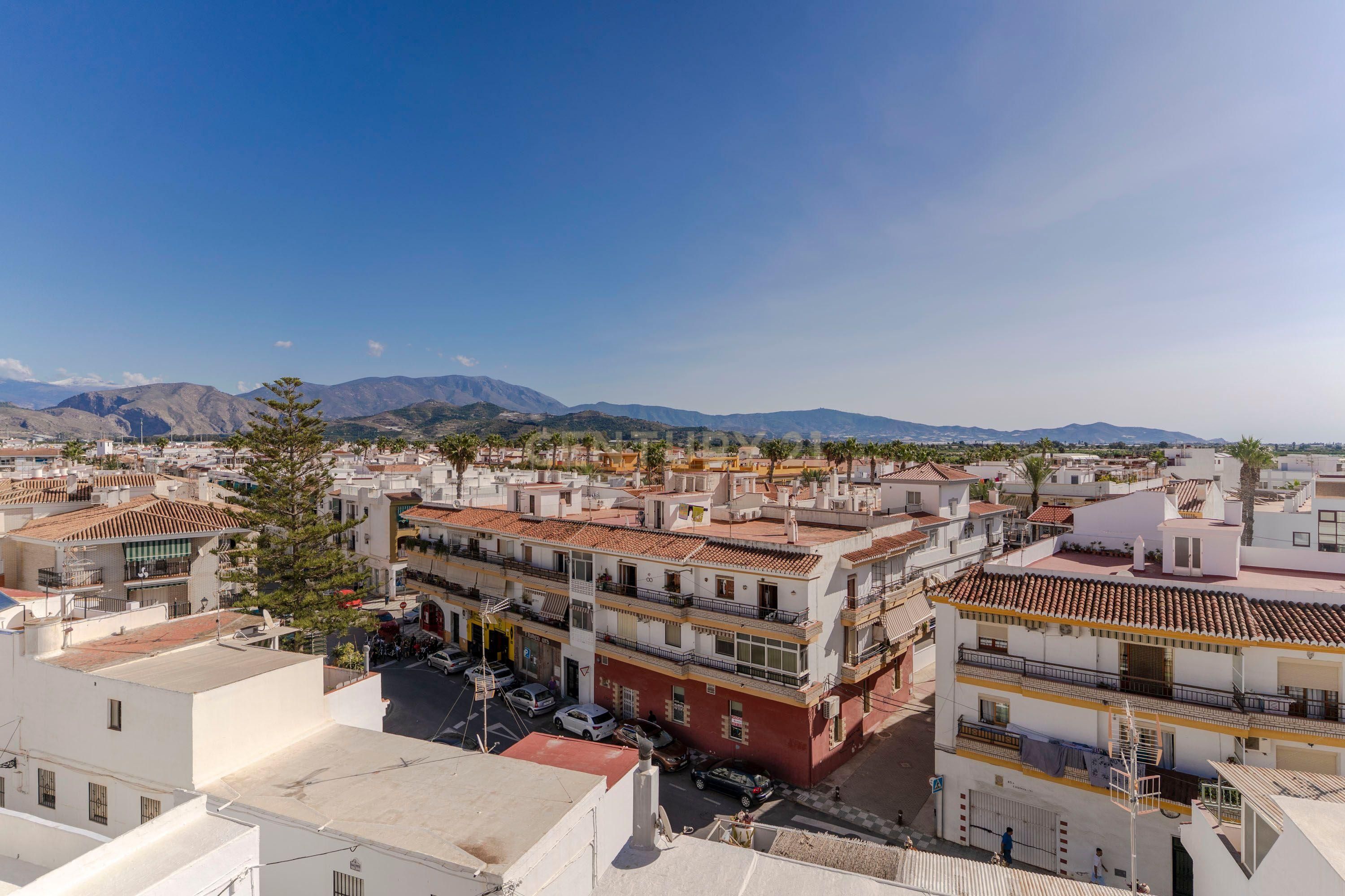 Vista exterior de Casa o xalet en venda en Salobreña