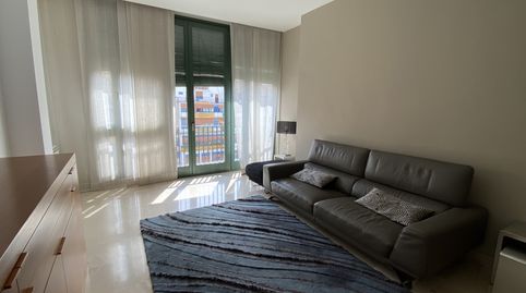 Foto 4 de Piso de alquiler en Plaça de la Independència, Centre - Barri Vell, Girona Capital