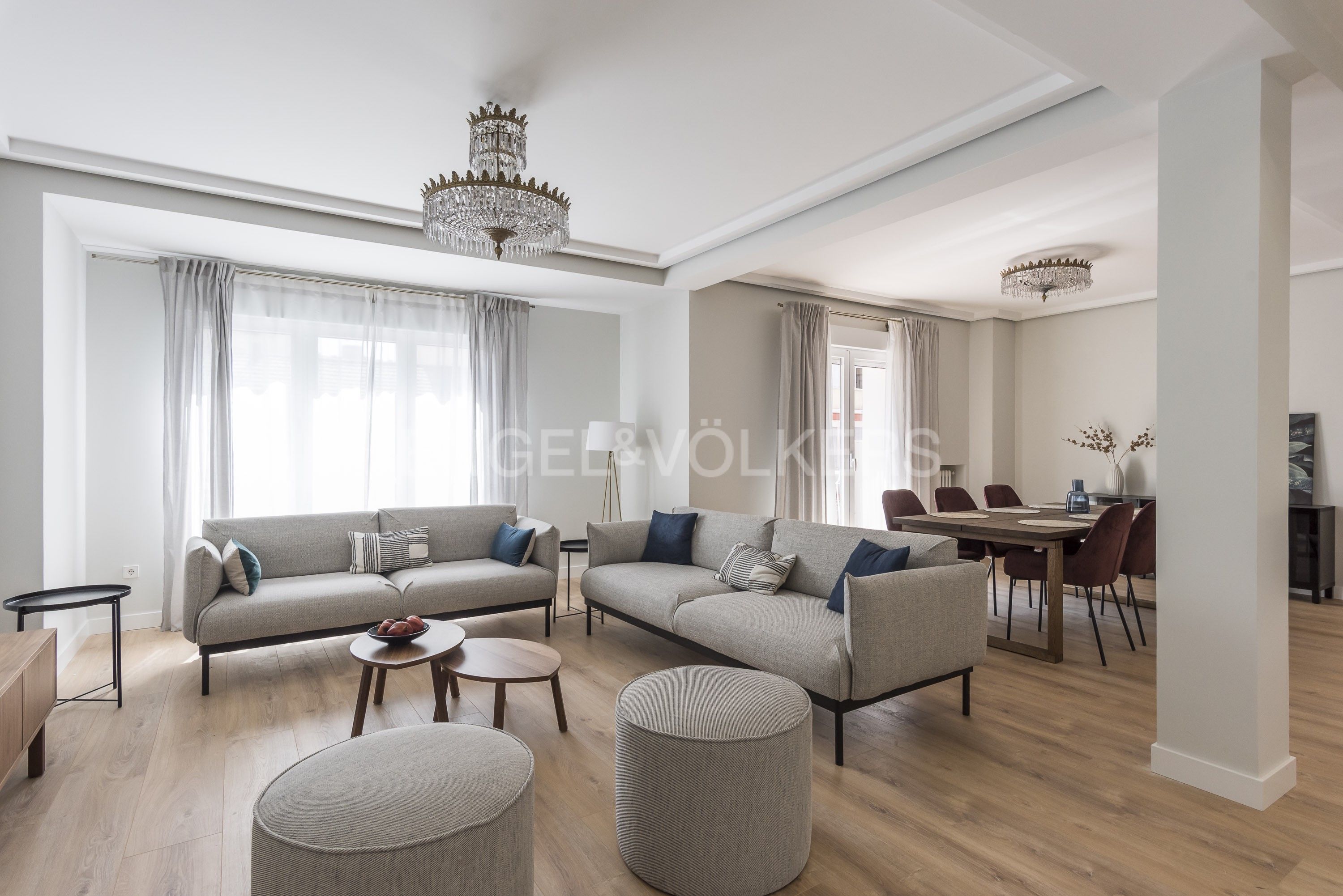 Living room of Apartment for sale in  Madrid Capital  with Air Conditioner, Heating and Parquet flooring