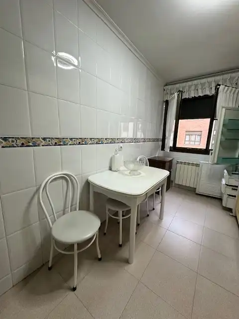 Cocina de Piso en venta en Pravia con Calefacción, Trastero y Amueblado