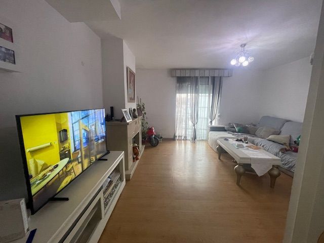 Living room of Single-family semi-detached for sale in Algeciras  with Air Conditioner, Heating and Parquet flooring