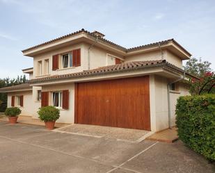 Vista exterior de Casa o xalet en venda en Marratxí amb Aire condicionat, Terrassa i Piscina