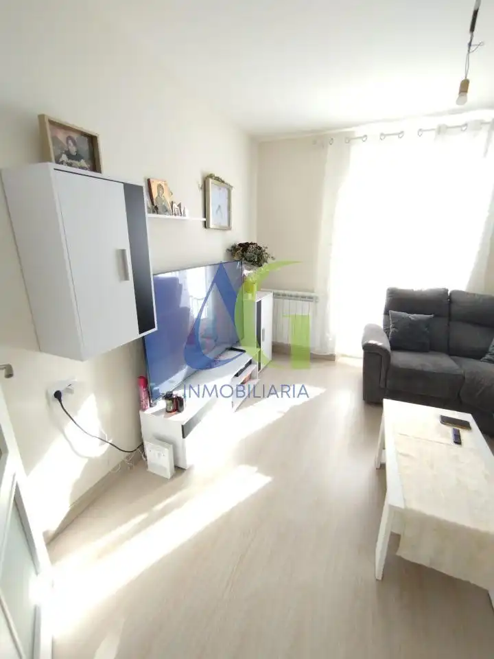 Wohnzimmer von Wohnung zum Verkauf in León Capital  mit Heizung, Parkett und Abstellraum