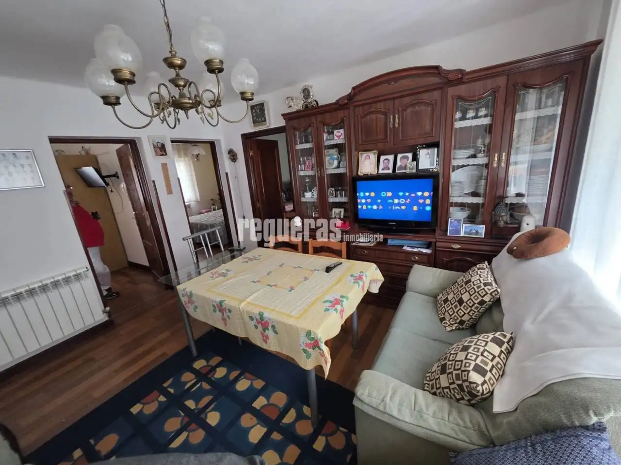 Sala d'estar de Pis en venda en Avilés amb Calefacció