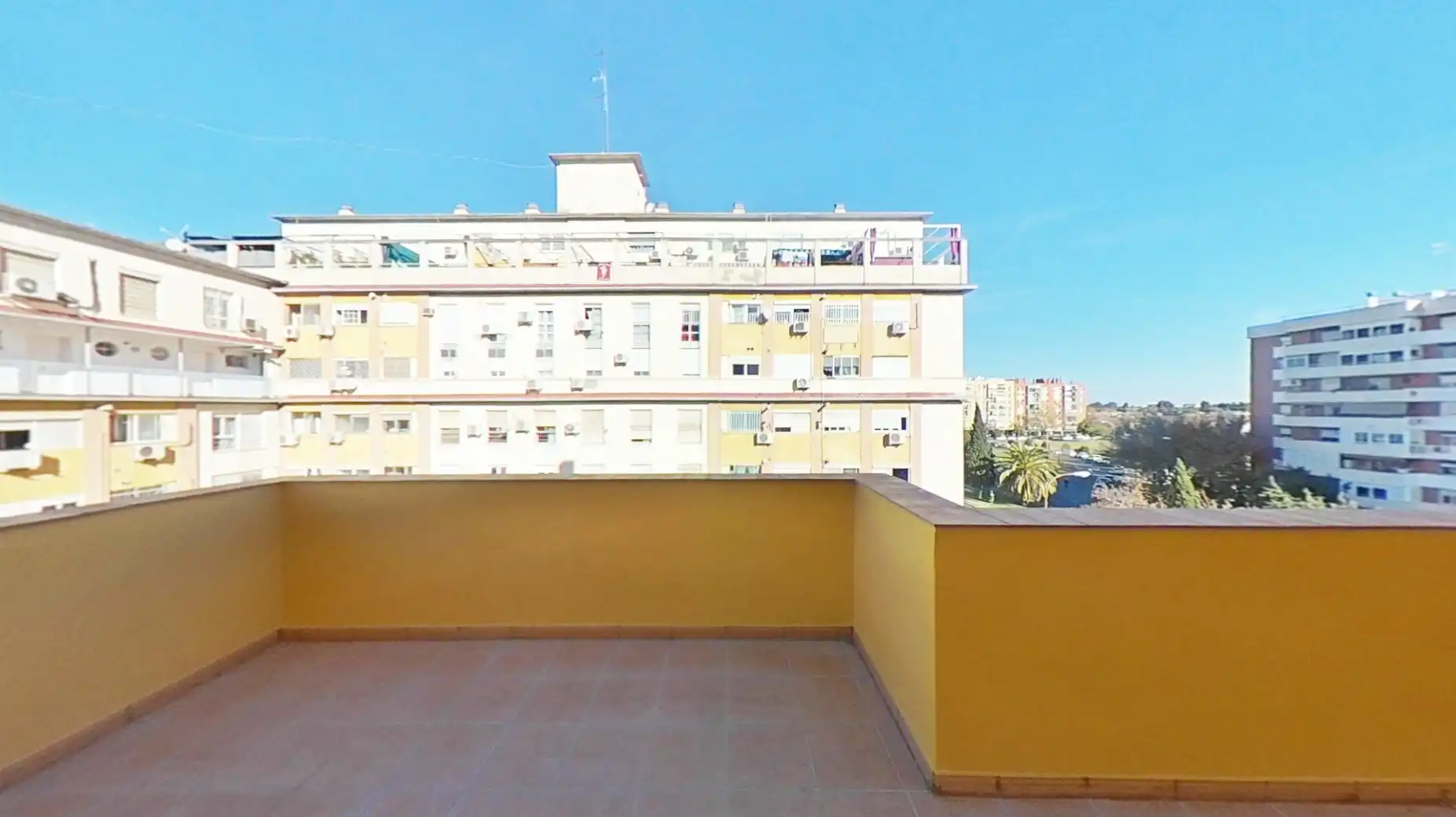 Apartamento en venta en Av Aeronaútica, Urbadiez - Entrepuentes