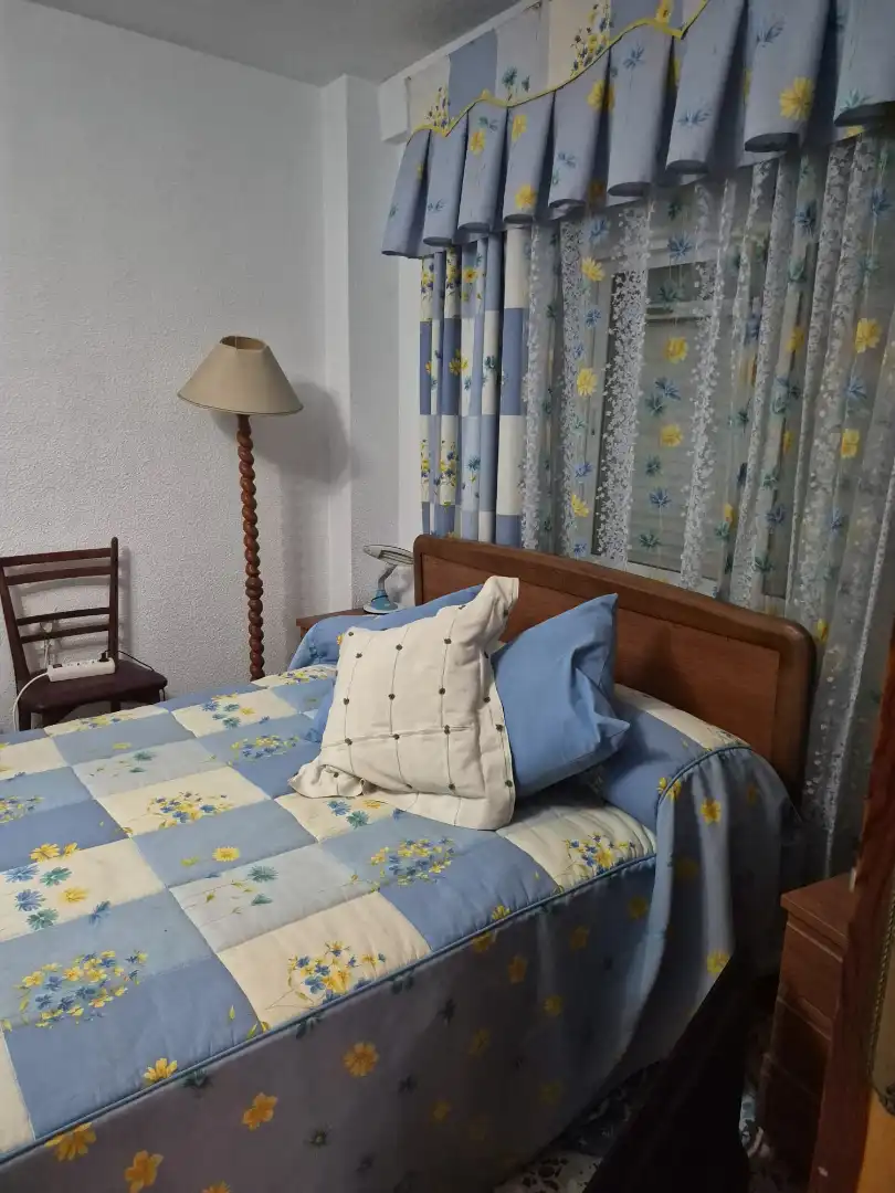 Habitación de Casa o chalet en venta en Albares con Calefacción, Jardín privado y Piscina