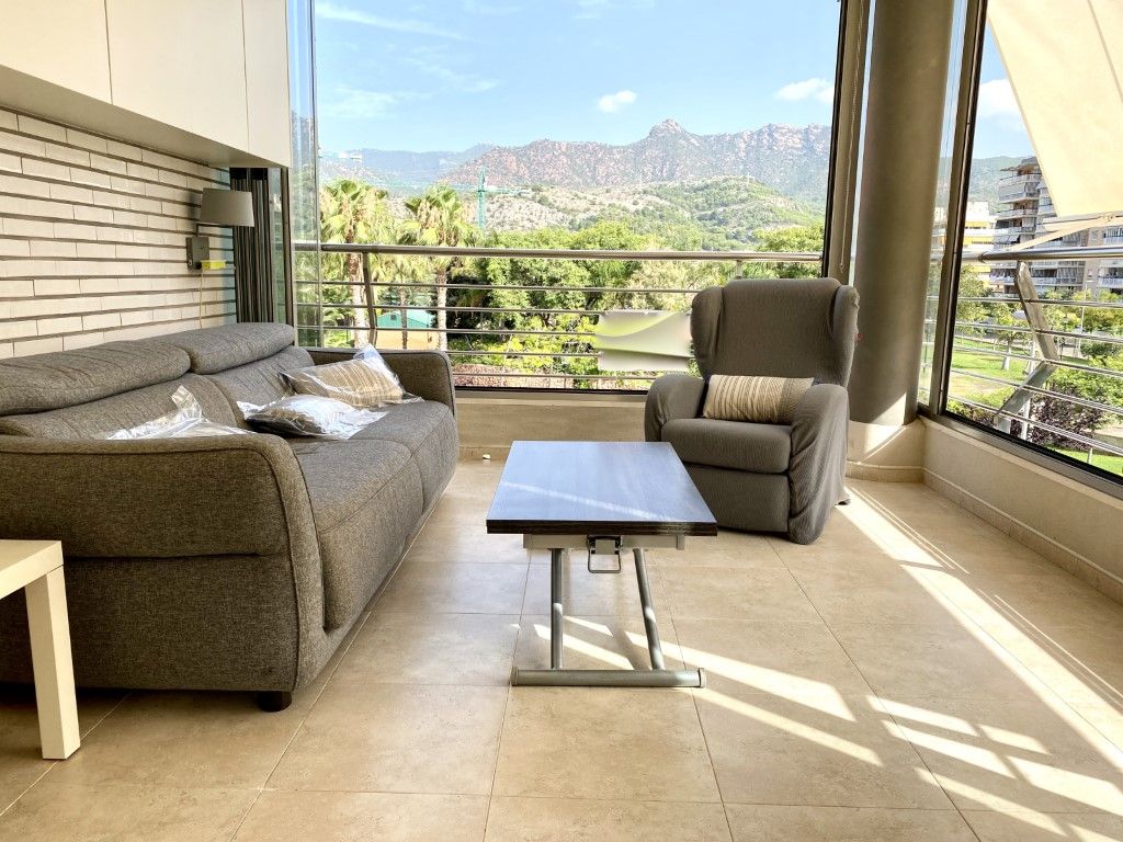 Sala de estar de Apartamento de alquiler en Benicasim / Benicàssim con Aire acondicionado, Terraza y Amueblado