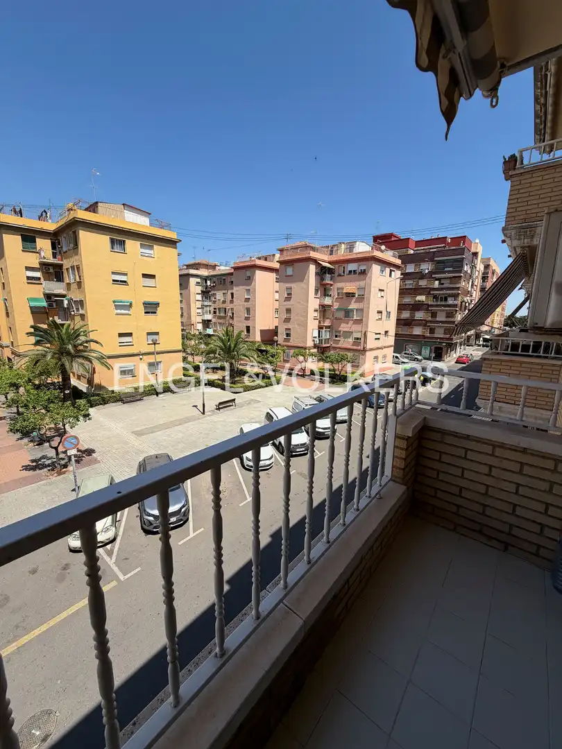 Vista exterior de Pis de lloguer en Sagunto / Sagunt amb Aire condicionat, Calefacció i Moblat