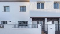 Exterior view of Single-family semi-detached for sale in Gójar  with Parquet flooring, Terrace and Balcony