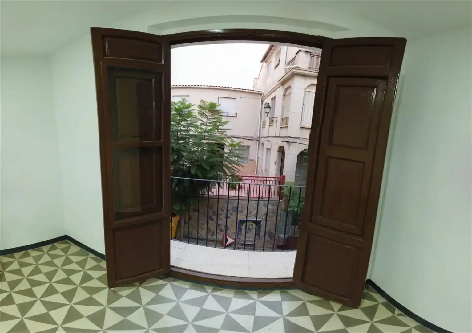 Erdgeschoss zum Verkauf in Abarán mit Balkon