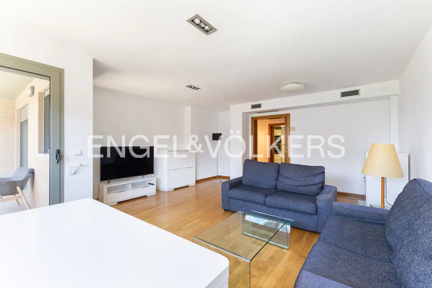 Sala d'estar de Pis de lloguer en Valencia amb Aire condicionat, Calefacció i Parquet