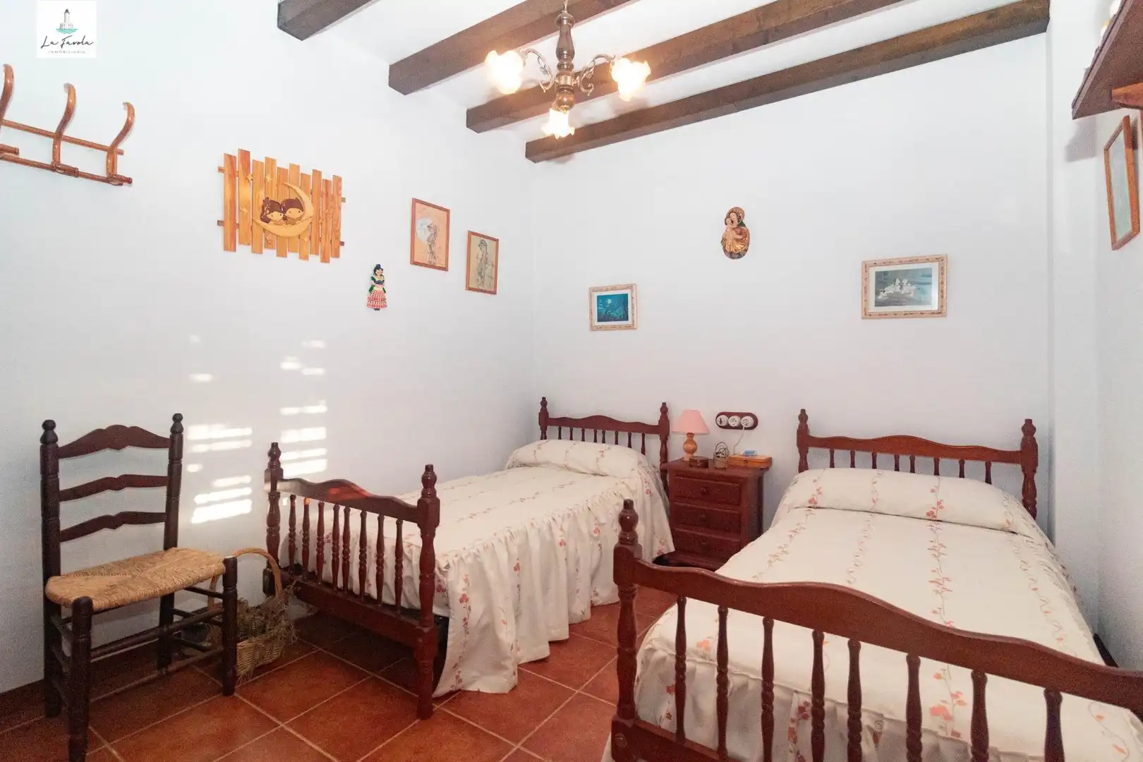 Dormitori de Casa adosada en venda en Archidona amb Jardí privat i Moblat
