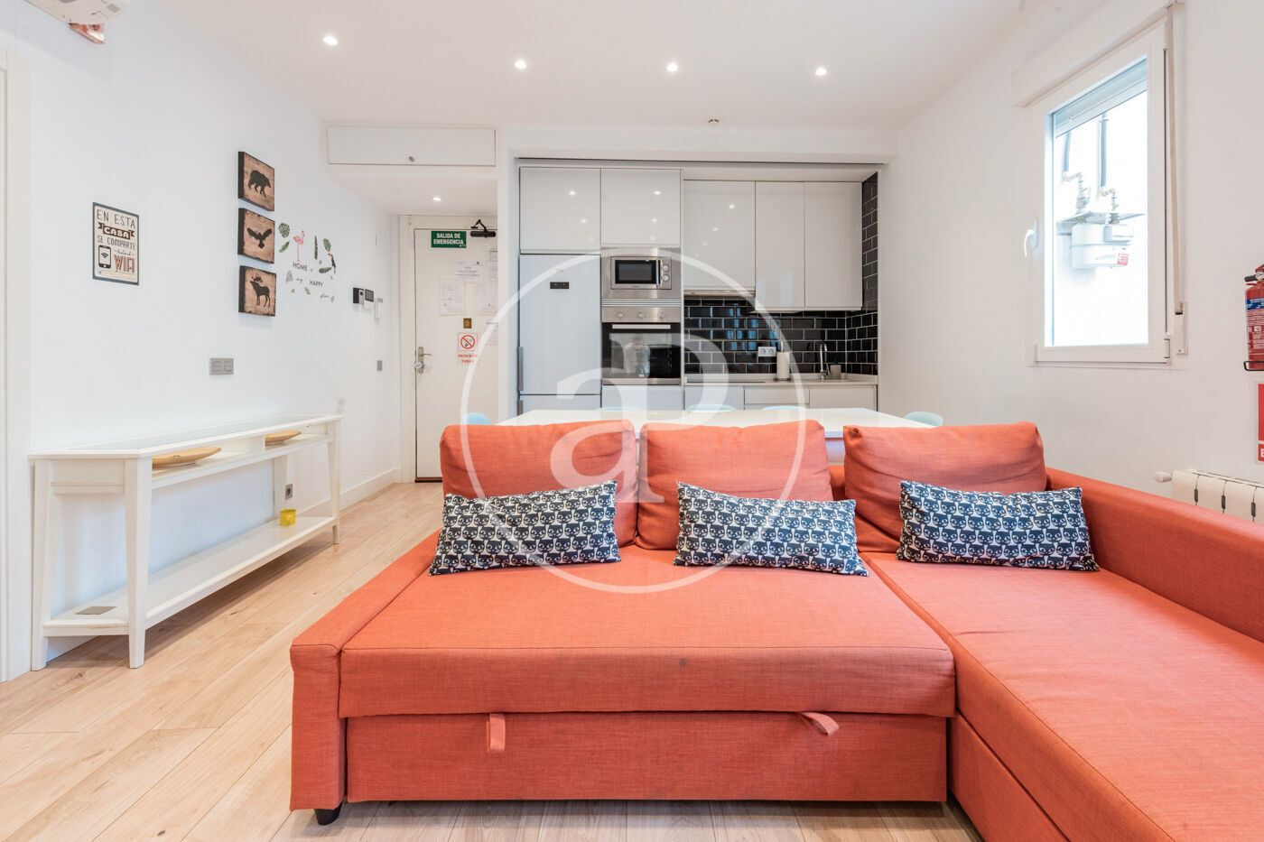 Living room of Flat for sale in  Madrid Capital  with Air Conditioner, Heating and Furnished