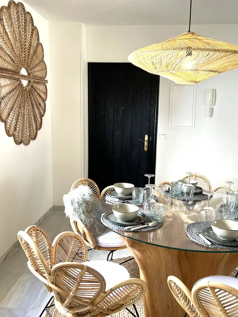 Comedor de Dúplex de alquiler en Estepona con Aire acondicionado, Terraza y Trastero