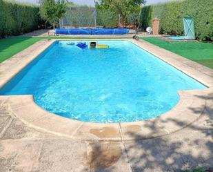 Swimming pool of Single-family semi-detached for sale in Colmenar de Oreja  with Heating, Terrace and Swimming Pool