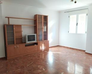 Sala d'estar de Pis en venda en Chinchilla de Monte-Aragón amb Calefacció, Traster i Forn