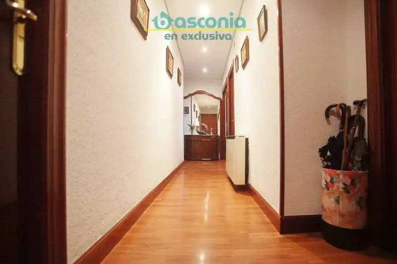 Flat for sale in Centro - Ariz - Uribarri
