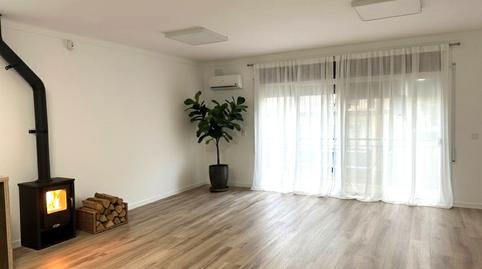 Foto 3 de Pis en venda a Carrer Besalú, El Colomer - La Bateria - La Coma, Girona