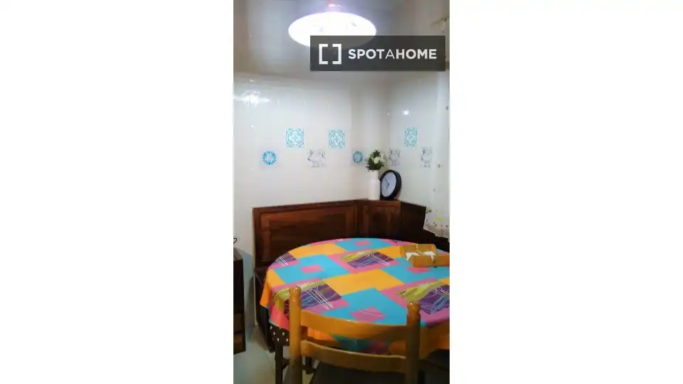 Room in Gros