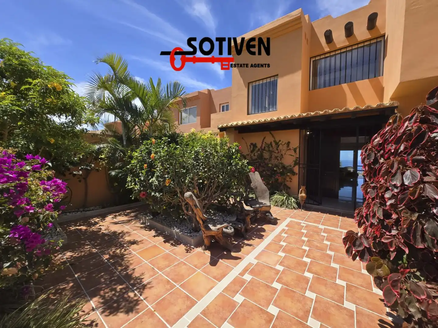 Villa con piscina in vendita a Costa Adeje