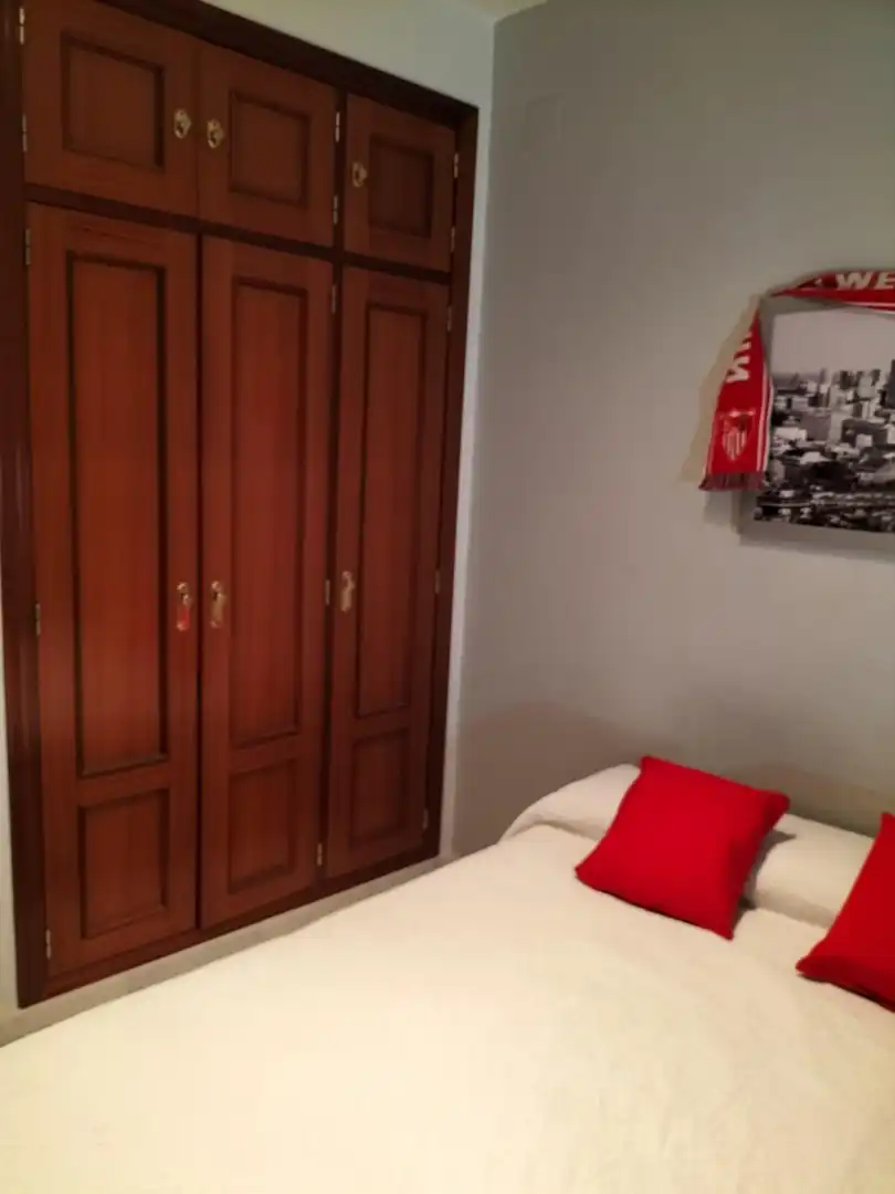 Dormitori de Casa o xalet en venda en Alcalá de Guadaira amb Aire condicionat, Calefacció i Terrassa