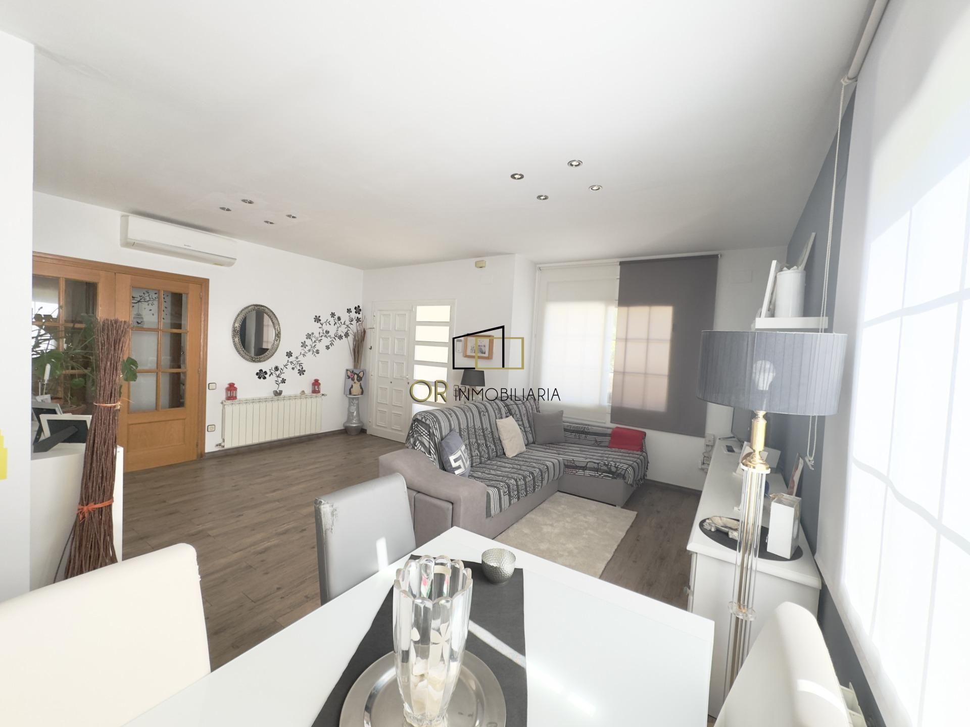 Living room of House or chalet for sale in Torrelles de Foix  with Air Conditioner, Heating and Private garden