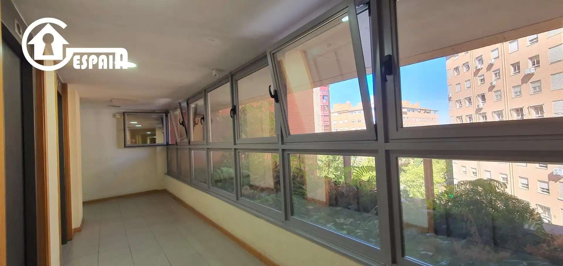 Vista exterior de Pis en venda en Carabanchel