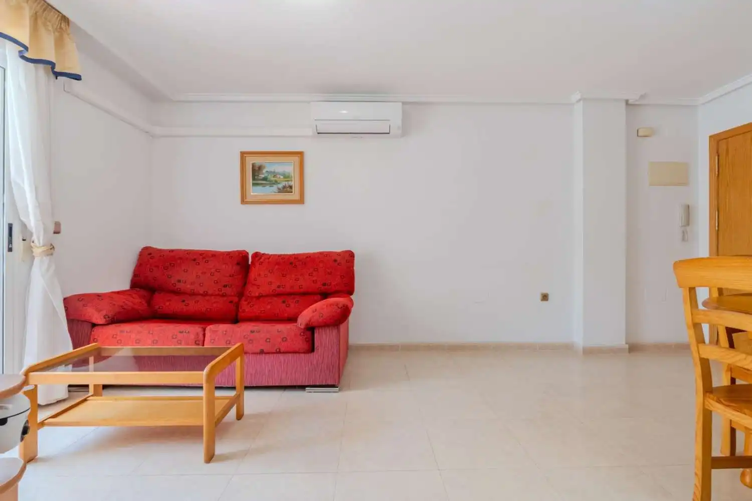 Sala d'estar de Apartament en venda en Torrevieja amb Aire condicionat, Terrassa i Traster