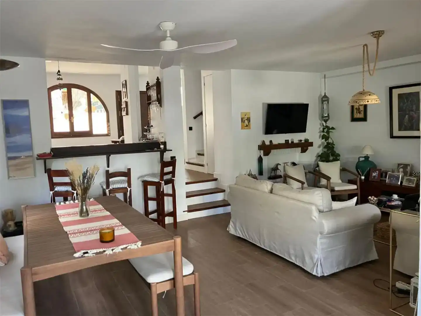 Sala d'estar de Casa adosada en venda en Torremolinos amb Aire condicionat
