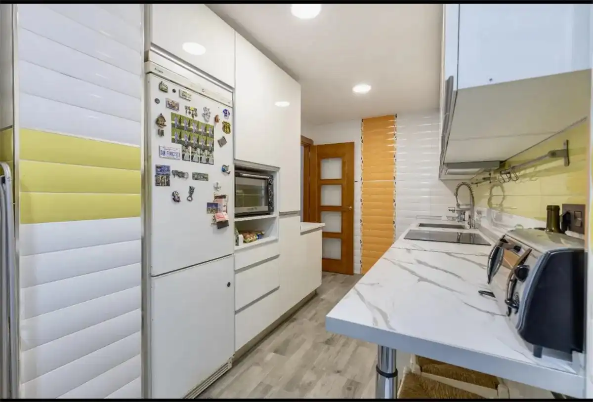 Kitchen of Flat for rent in Granada  with Air Conditioner, Heating and Furnished