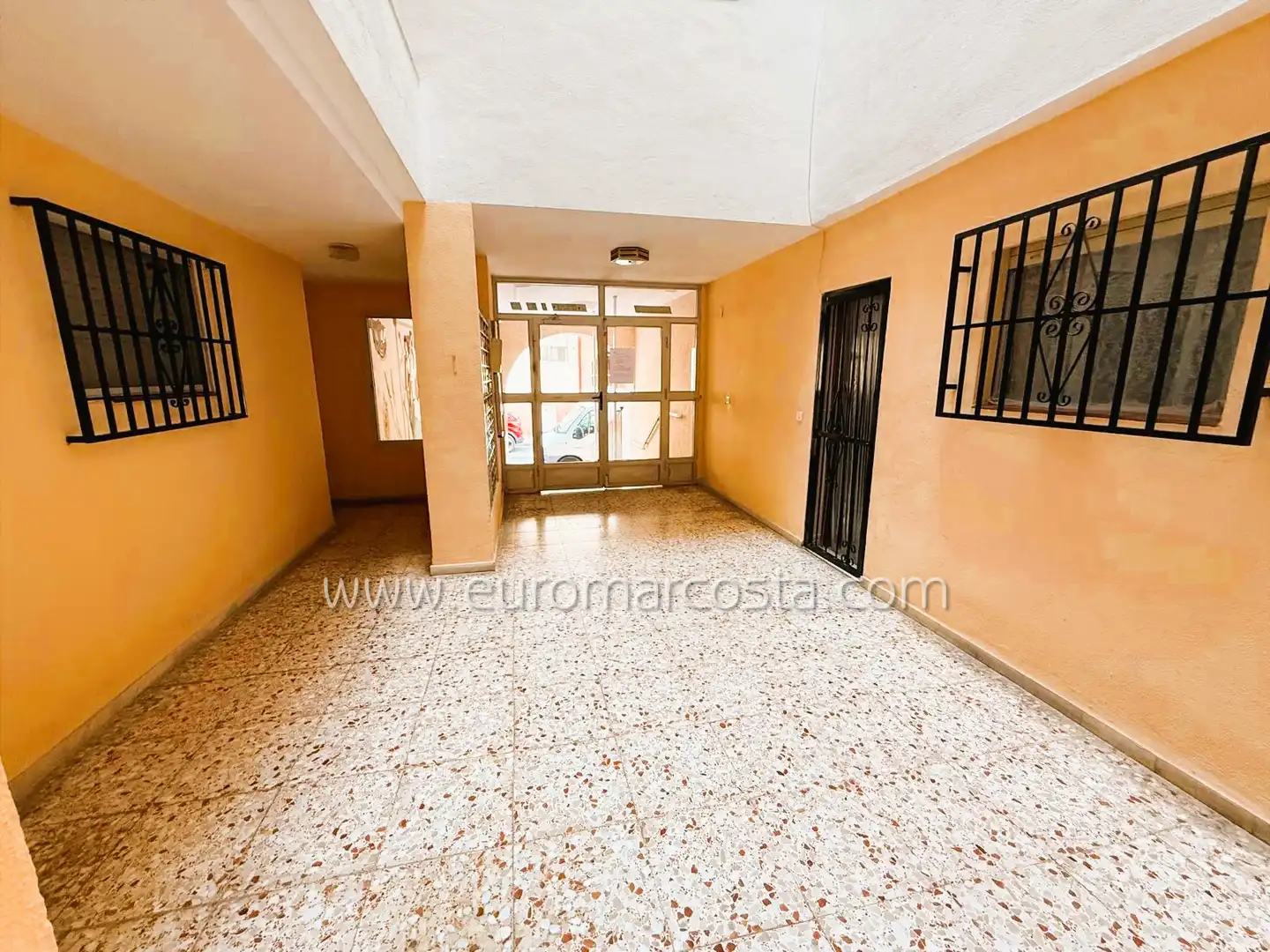 Piso con ascensor en venta en Carrer Arenes, imagen 2